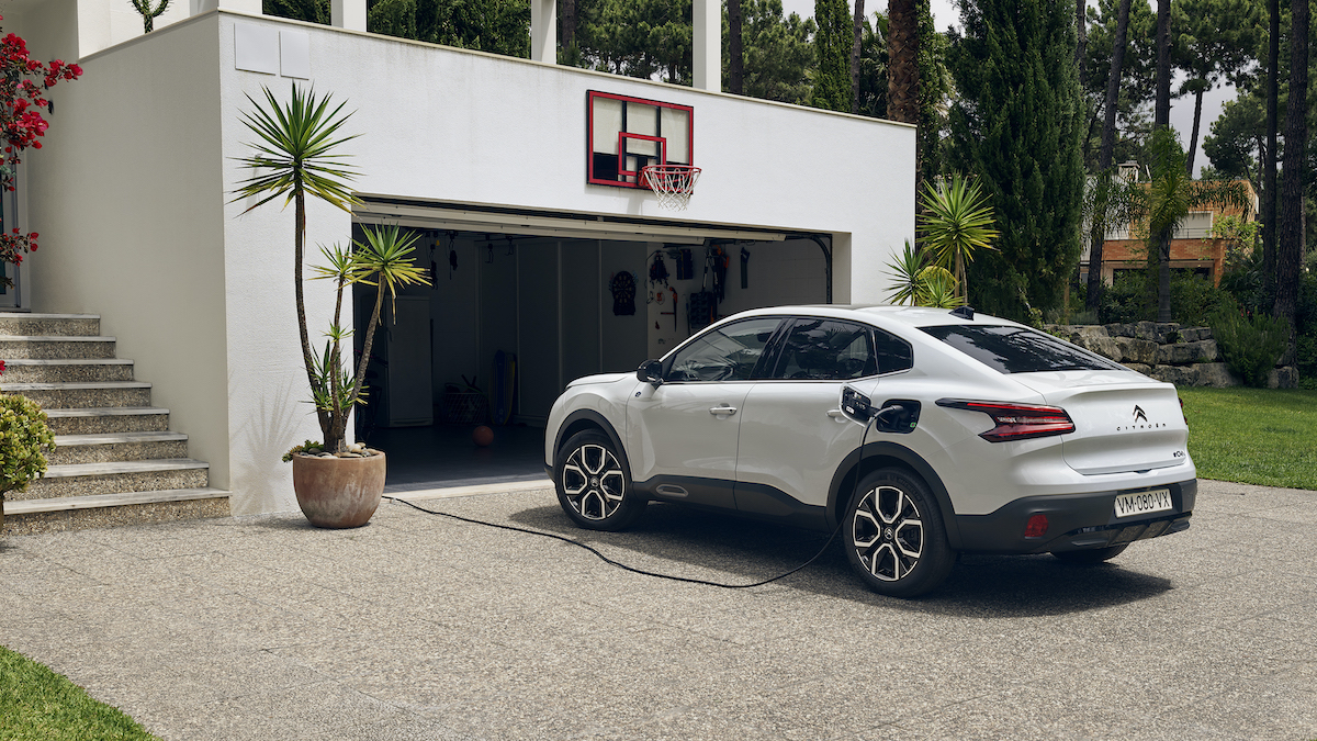 Citroen svela la nuova C4 X e nuova e-C4 X 100% elettrica Citroen svela la nuova C4 X e nuova e-C4 X 100% elettrica