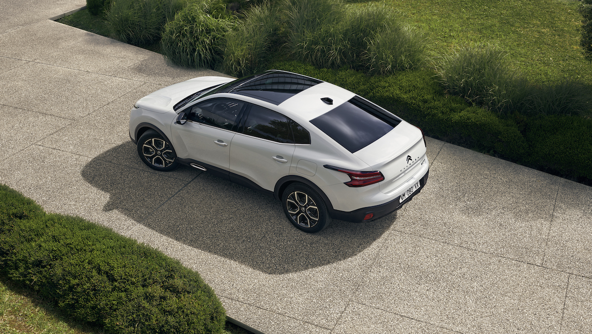 Citroen svela la nuova C4 X e nuova e-C4 X 100% elettrica Citroen svela la nuova C4 X e nuova e-C4 X 100% elettrica
