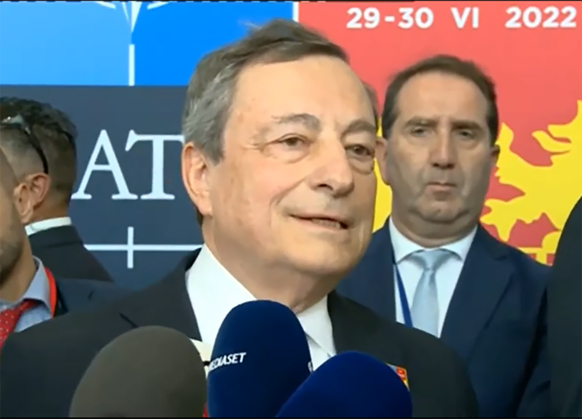 Ucraina, Draghi dal summit Nato: “8mila soldati italiani pronti” (alla guerra) Ucraina, Draghi dal summit Nato: “8mila soldati italiani pronti” (alla guerra)