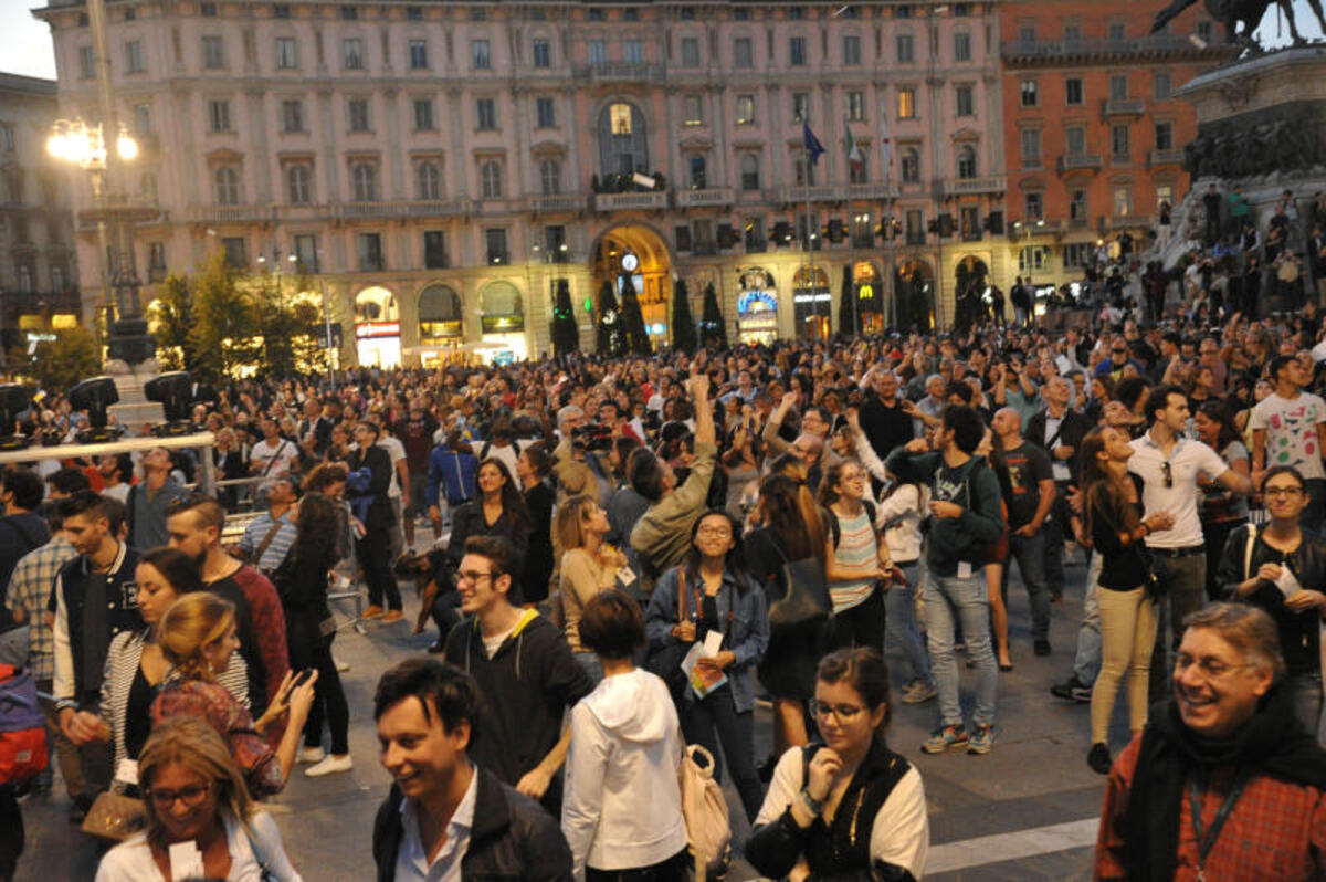 Concerto Fedex e J-Ax, in 20mila per “Love Mi”. Un indagato per atti osceni Concerto Fedex e J-Ax, in 20mila per “Love Mi”. Un indagato per atti osceni