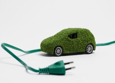 Auto elettrica, per il 2035 siamo già in ritardo. Il caso Italia preoccupa