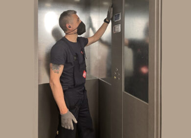 Palermo: precipita un ascensore dal quinto piano, tre feriti gravi