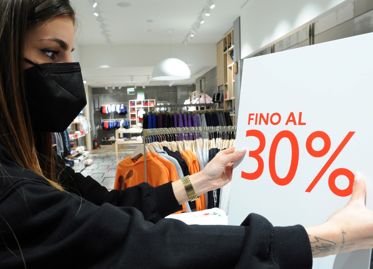 Confcommercio: “Saldi Lombardia, stimati consumi per 250 euro a famiglia” Confcommercio: “Saldi Lombardia, stimati consumi per 250 euro a famiglia”
