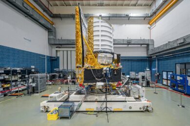 Thales Alenia Space, completata l’integrazione del satellite Euclid