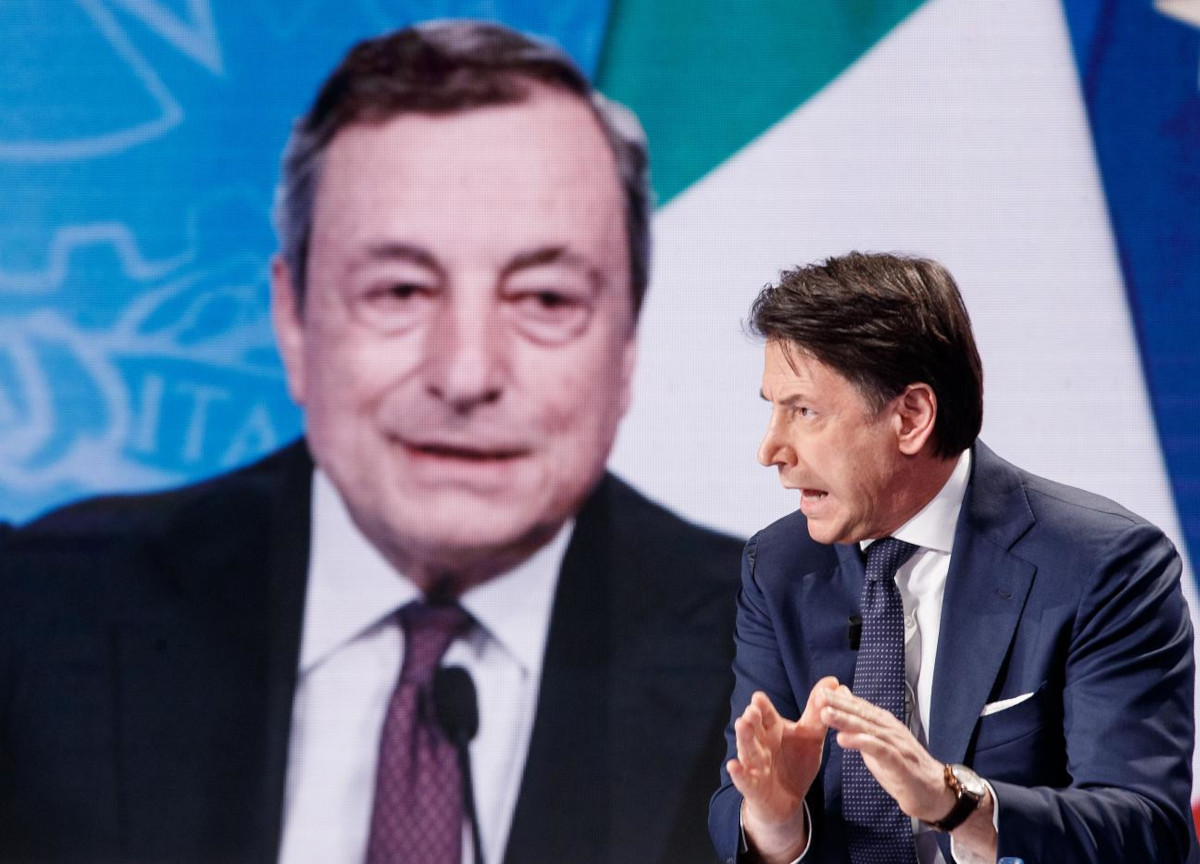 Gas, la doppia mossa italiana. Draghi da Erdogan e Mattarella in Mozambico Gas, la doppia mossa italiana. Draghi da Erdogan e Mattarella in Mozambico