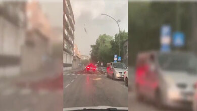 Tromba d’aria su Cremona, tetti e alberi si schiantano sulle auto: è panico