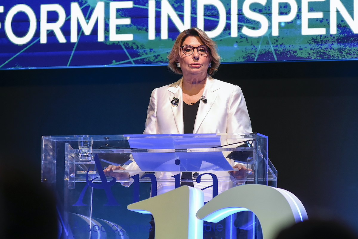 Farina (Ania): “Crescita a rischio: la Bce intervenga sugli spread in rialzo” Farina (Ania): “Crescita a rischio: la Bce intervenga sugli spread in rialzo”