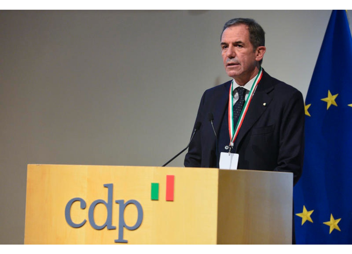 InvestEU, siglato accordo tra CDP e Commissione Europea InvestEU, siglato accordo tra CDP e Commissione Europea
