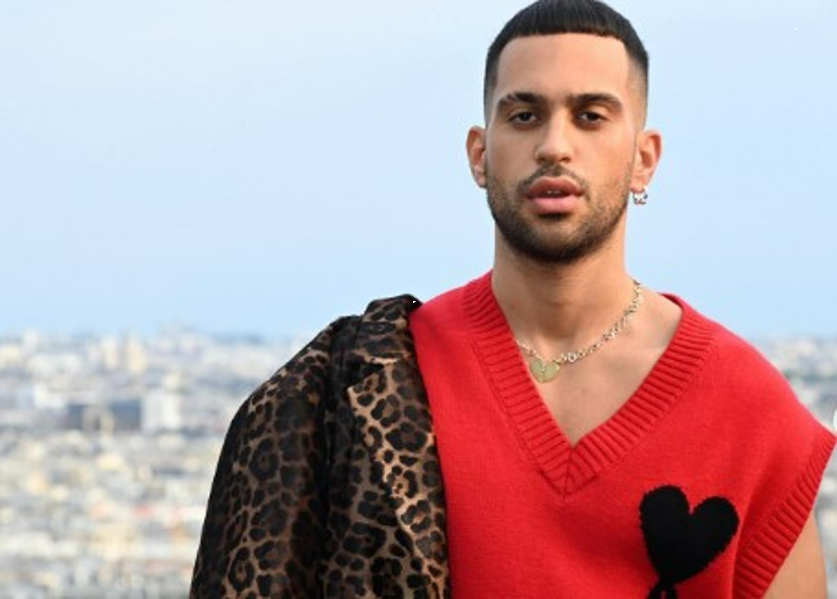 Mahmood: “È finito sotto!”. Ecco che cosa è andato storto con due fan Mahmood: “È finito sotto!”. Ecco che cosa è andato storto con due fan