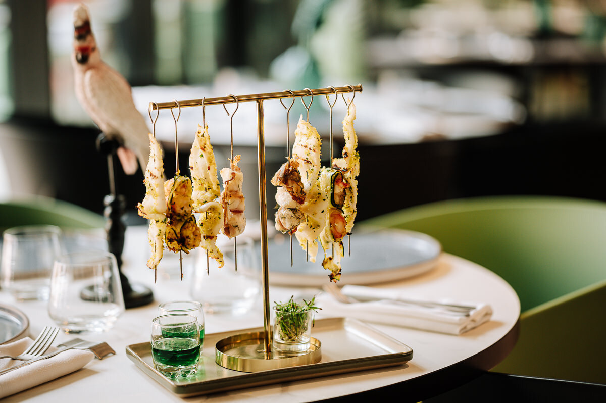 The Village: il Bistrot nell’oasi verde alle porte di Milano. Dalla piscina al bar terrazza per l’ape glamour… LE FOTO The Village: il Bistrot nell’oasi verde alle porte di Milano. Dalla piscina al bar terrazza per l’ape glamour… LE FOTO