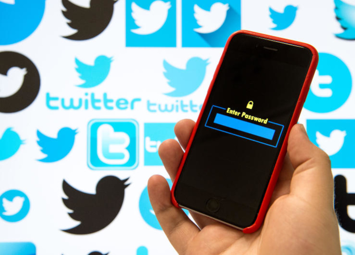 Addio privacy per i morti, gli eredi potranno accedere a tutte le password Addio privacy per i morti, gli eredi potranno accedere a tutte le password