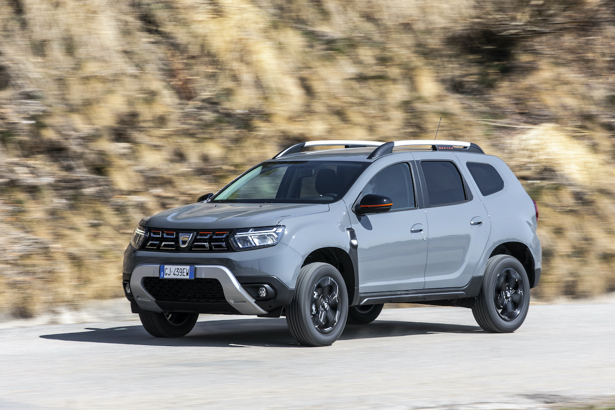 Dacia Duster scende in pista per la Cortina Trail Dacia Duster scende in pista per la Cortina Trail