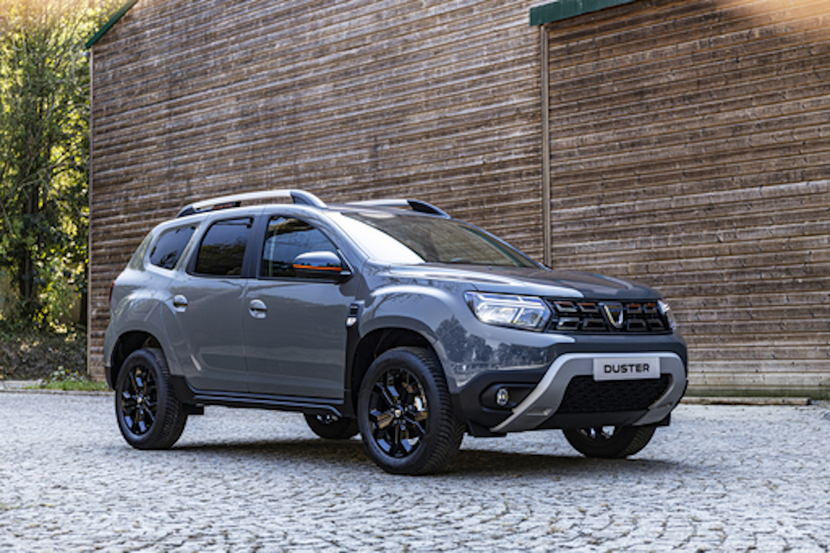 Dacia Duster scende in pista per la Cortina Trail Dacia Duster scende in pista per la Cortina Trail