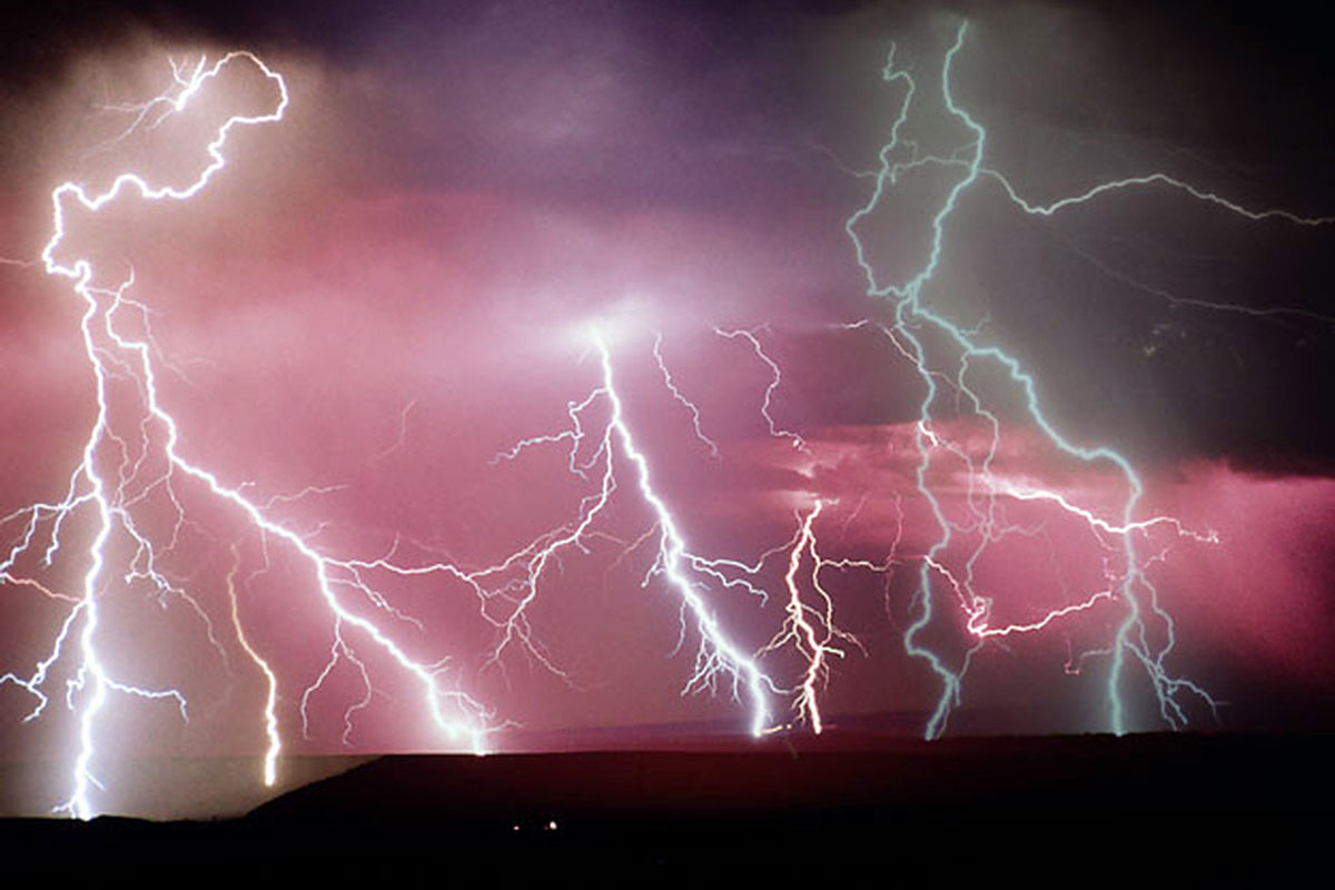 Maltempo Roma, una pioggia di fulmini: 28mila saette illuminano a giorno