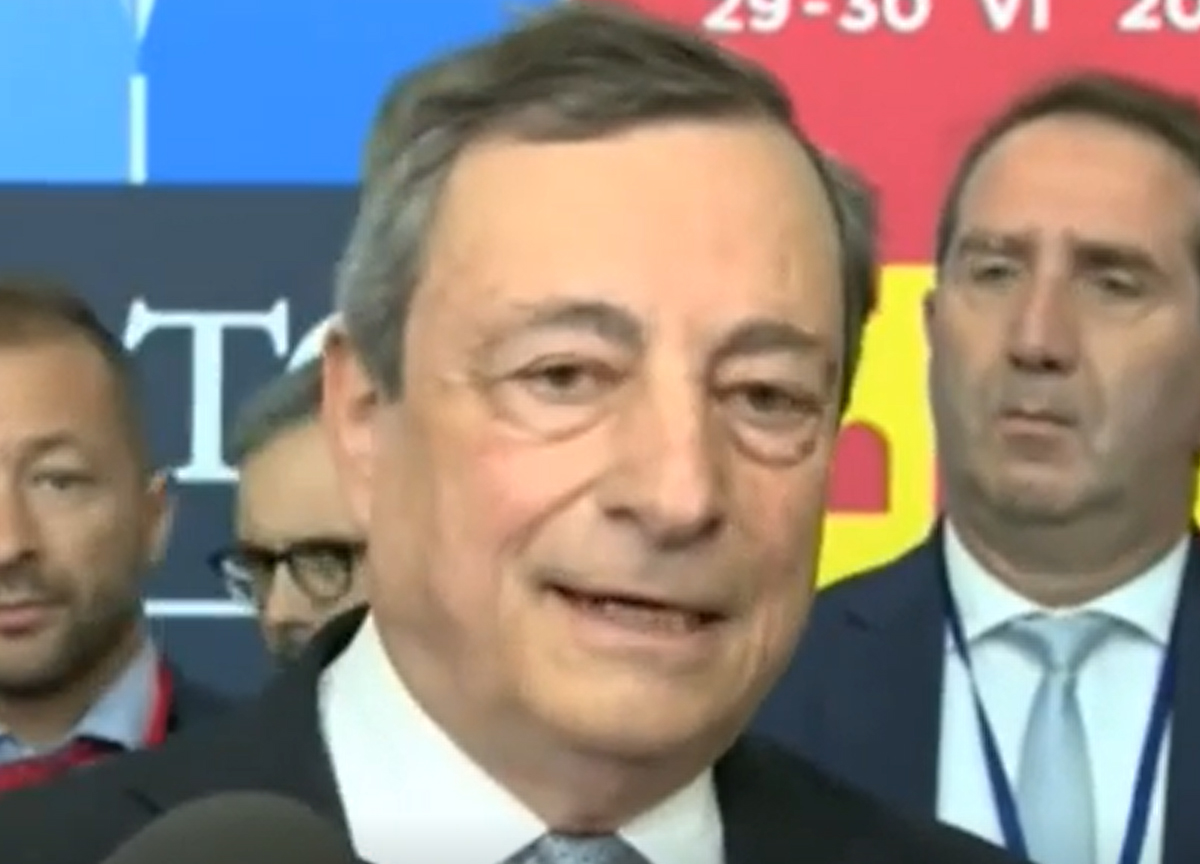 Paragone: Draghi, Conte e Travaglio? “Invertebrati e debosciati incapaci” Paragone: Draghi, Conte e Travaglio? “Invertebrati e debosciati incapaci”