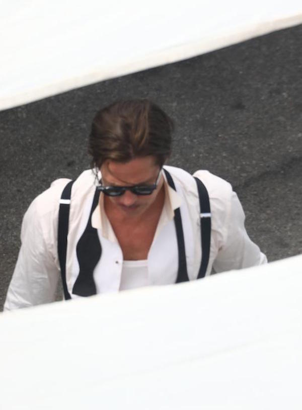 Brad Pitt è diventato cieco, la confessione choc: “La gente non ci crede” Brad Pitt è diventato cieco, la confessione choc: “La gente non ci crede”