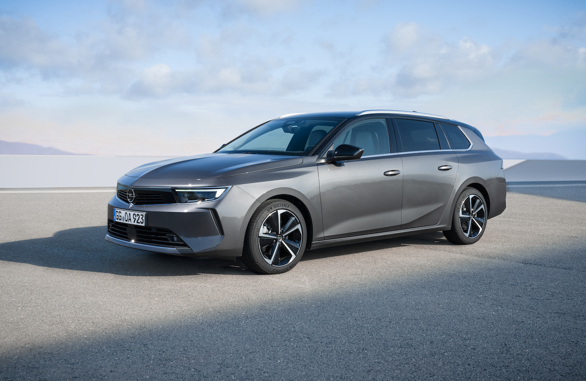 Opel Astra Sports Tourer: spaziosa, sportiva, funzionale e controcorrente