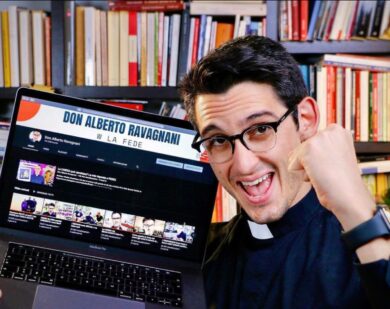 Don Rava, il prete che porta Dio sul web sfida Fedez: “Su di me solo bugie”