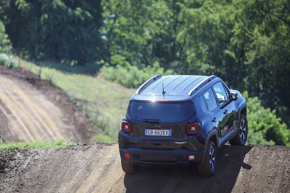 Jeep, con la tecnologia 4xe si viaggia verso la “libertà a zero emissioni”