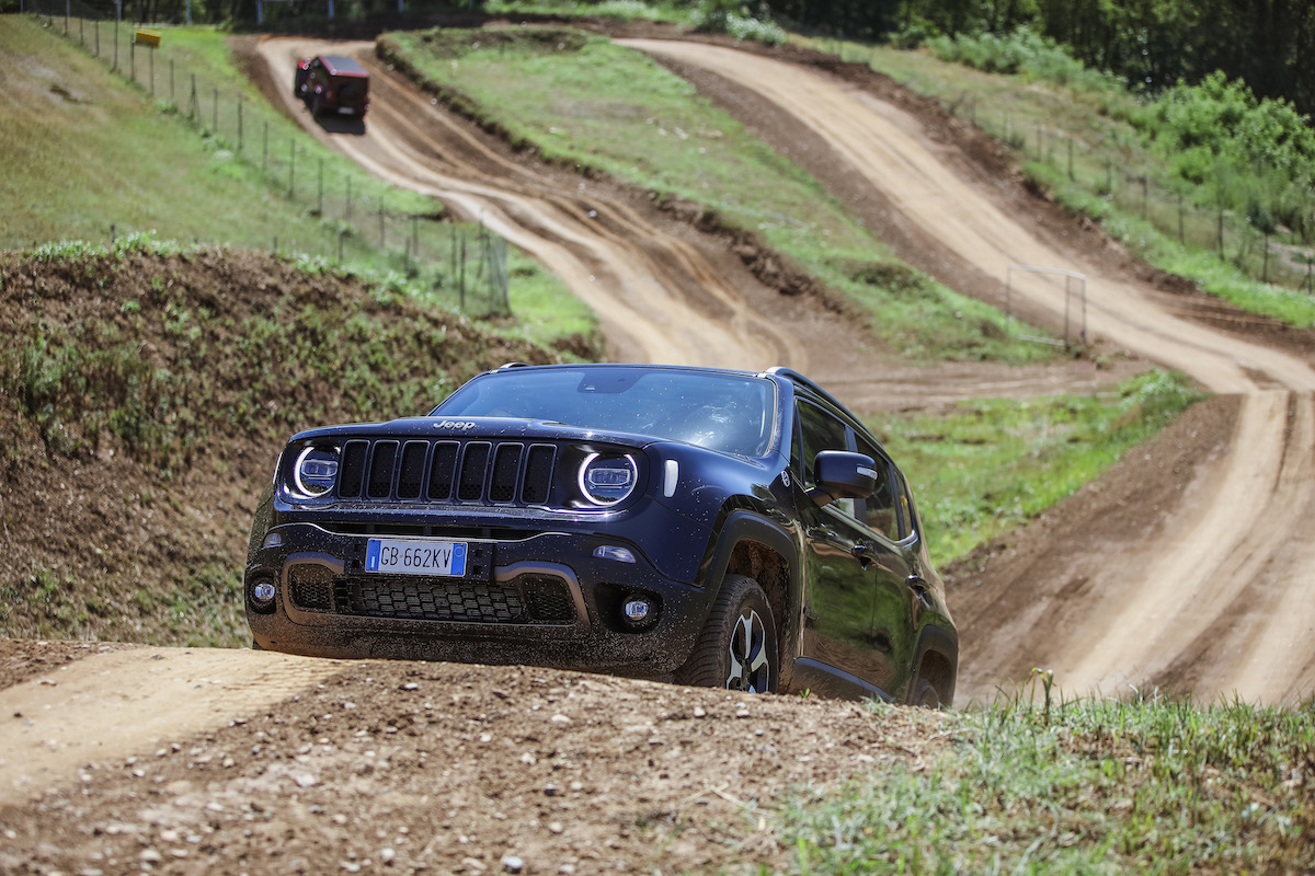 Jeep, con la tecnologia 4xe si viaggia verso la “libertà a zero emissioni”