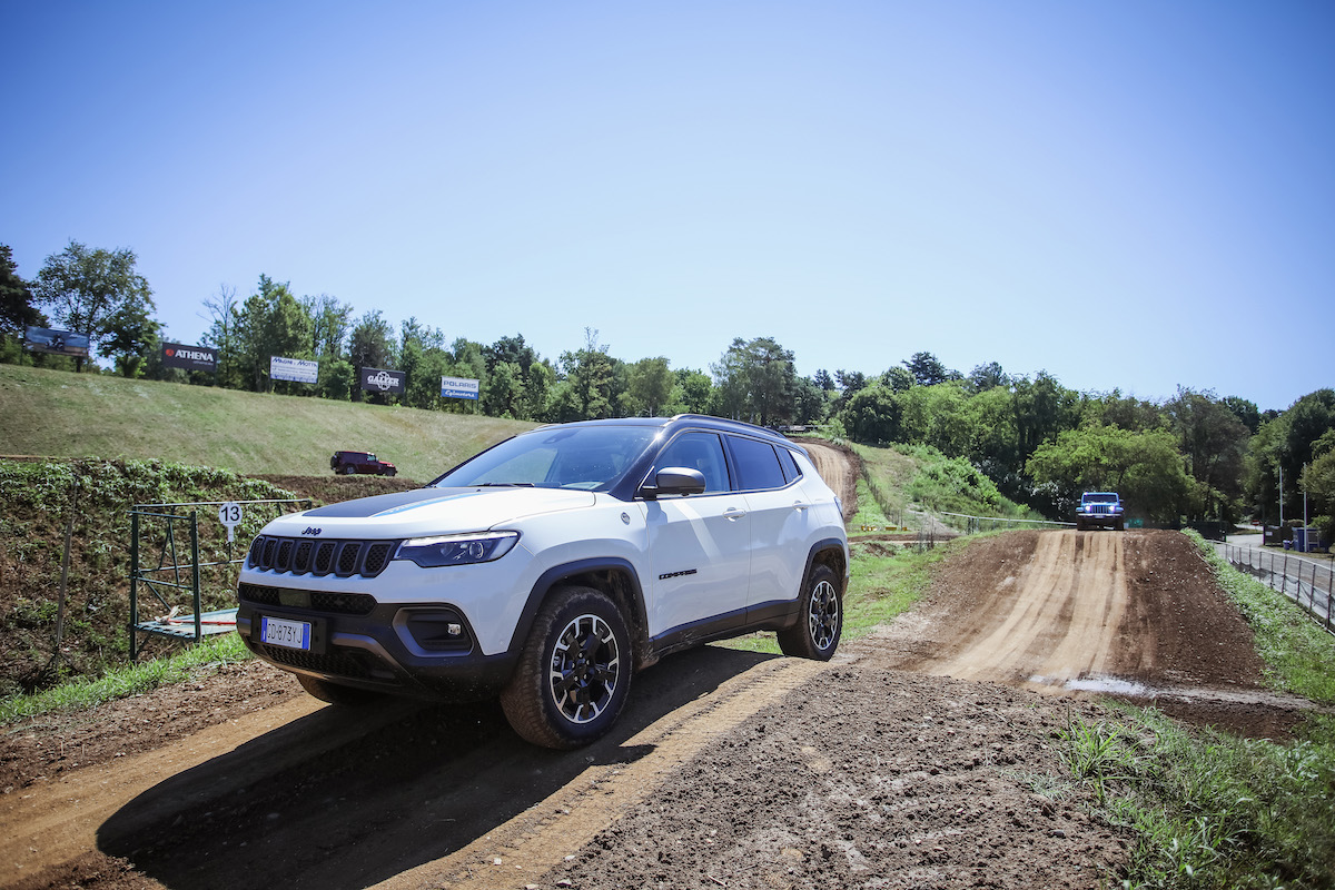 Jeep, con la tecnologia 4xe si viaggia verso la “libertà a zero emissioni”