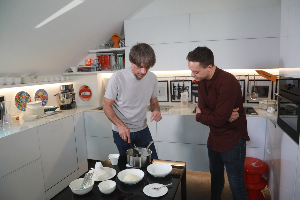 Mercedes-EQ e lo chef stellato Davide Oldani insieme  viaggio “EQ Elements”