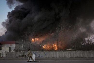 Ucraina, missili russi fanno strage a Vinnitsa. Macron: “Gas, urge risparmio”