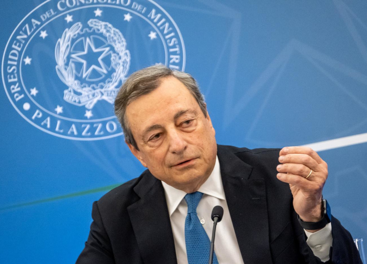 Draghi si rifiuta di stare in un “non governo”. Per lui l’esperienza è finita