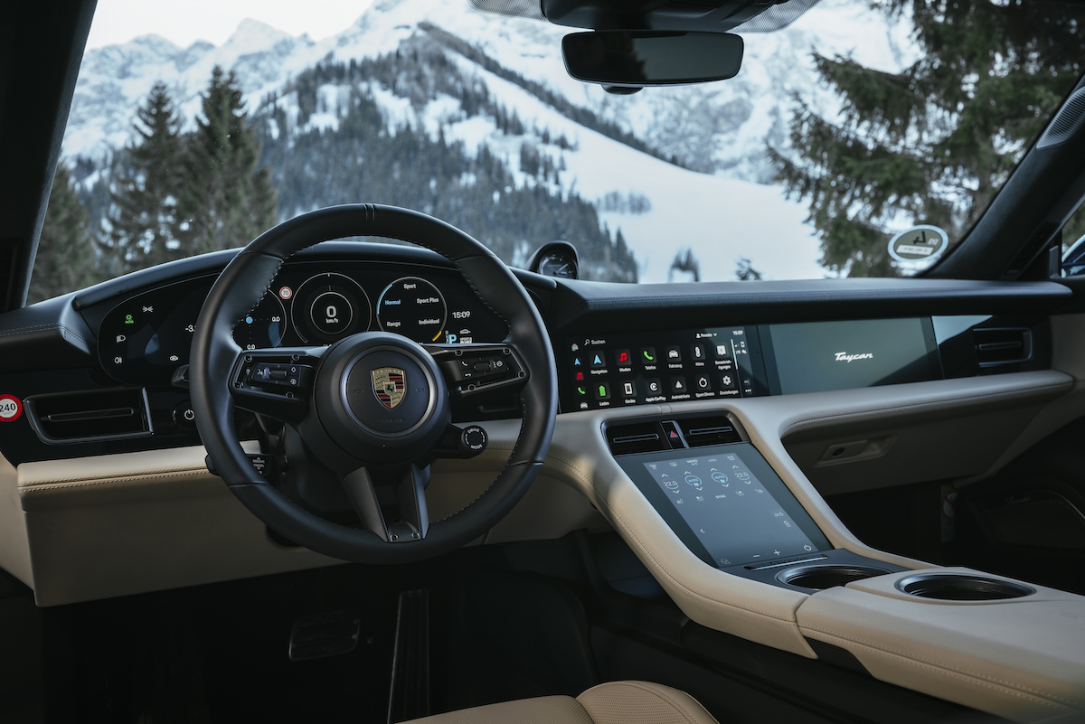 Porsche Taycan Turbo S Sport Turismo: un dragster per tutti i giorni Porsche Taycan Turbo S Sport Turismo: un dragster per tutti i giorni