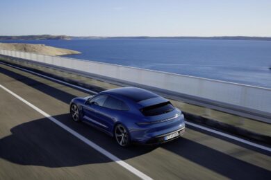 Porsche Taycan Turbo S Sport Turismo: un dragster per tutti i giorni