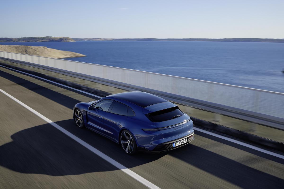 Porsche Taycan Turbo S Sport Turismo: un dragster per tutti i giorni Porsche Taycan Turbo S Sport Turismo: un dragster per tutti i giorni