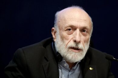 Slow Food, Carlo Petrini lascia la presidenza. Al suo posto l’ugandese Mukiini