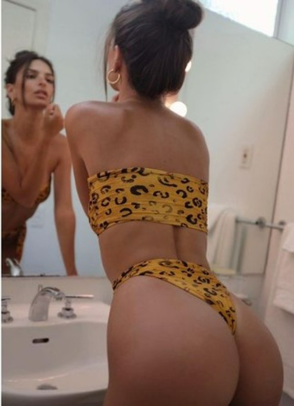 Emily Ratajkowski tradita dal marito, la top-model chiede il divorzio Emily Ratajkowski tradita dal marito, la top-model chiede il divorzio