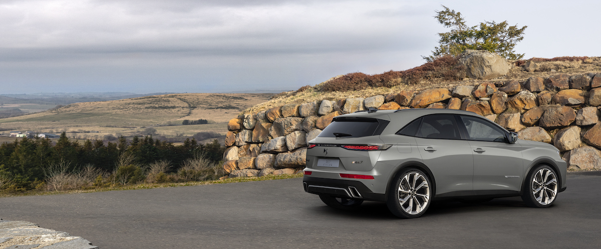 In viaggio nel futuro con nuovo DS7 In viaggio nel futuro con nuovo DS7