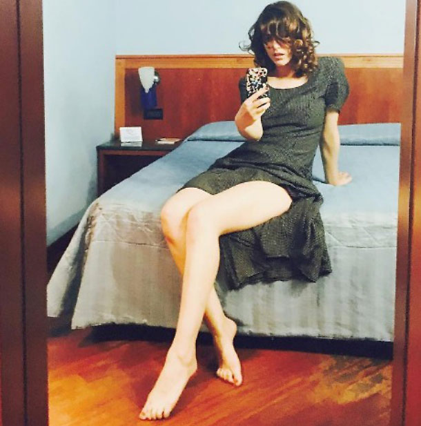 Miriam Leone cambia look e si scatena al concerto di Max Pezzali – FOTO Miriam Leone cambia look e si scatena al concerto di Max Pezzali – FOTO