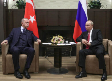 Putin sfida Biden e vola in Iran. Trilaterale con Raisi ed Erdogan