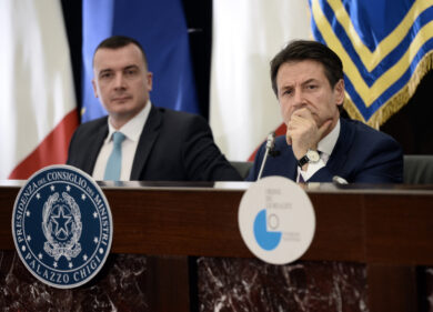 Incrinato il rapporto Conte-Casalino. Per Rocco è “indeciso, titubante e…”