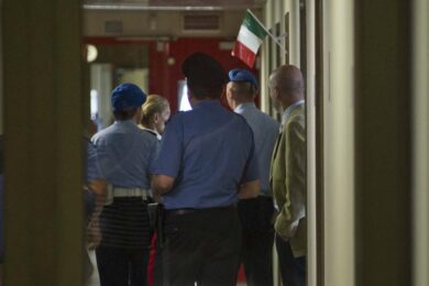 Regina Coeli, detenuto africano contro due secondini, naso e costole rotte