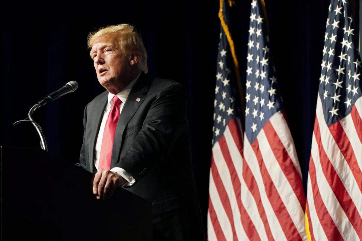 Capitol Hill, Trump nella bufera: “Incollato alla tv a guardare all’assalto” Capitol Hill, Trump nella bufera: “Incollato alla tv a guardare all’assalto”