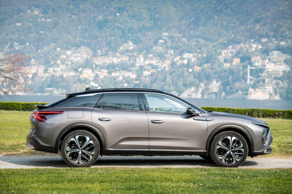 Citroën C5 H hybrid plug-in: comfort assoluto con le sospensioni attive