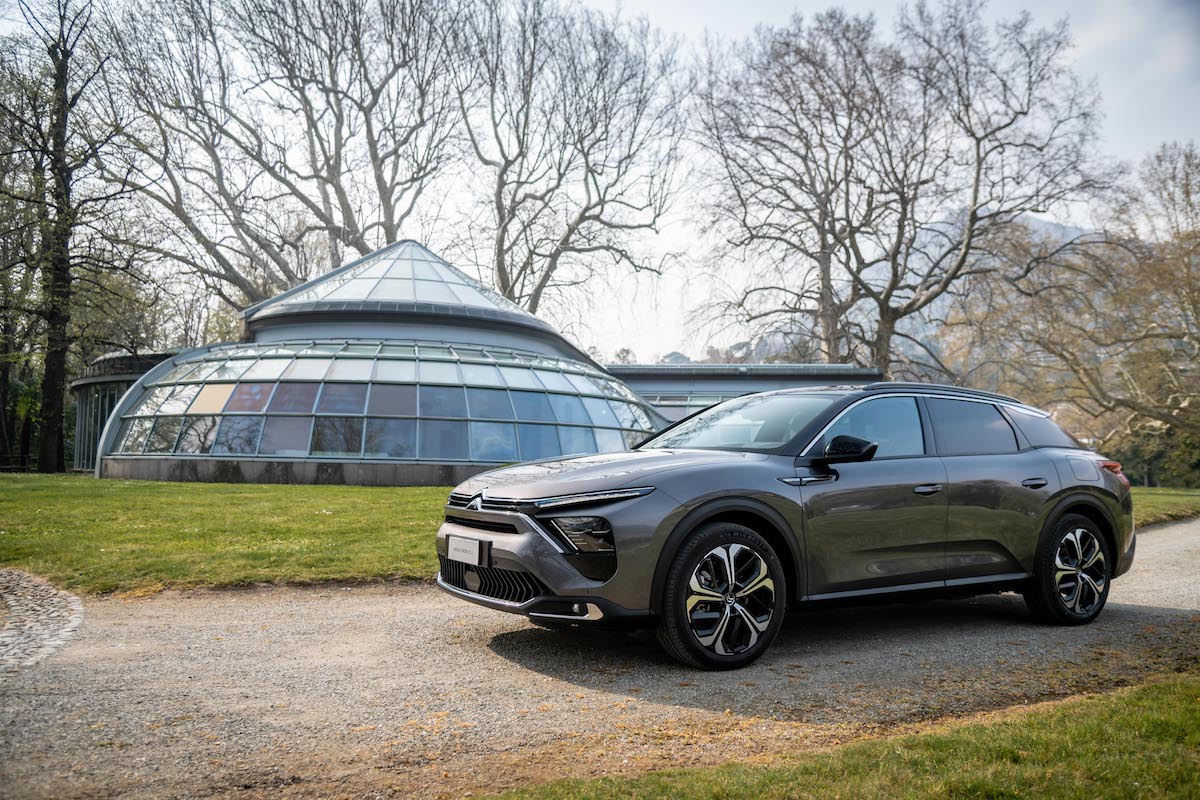 Citroën C5 H hybrid plug-in: comfort assoluto con le sospensioni attive
