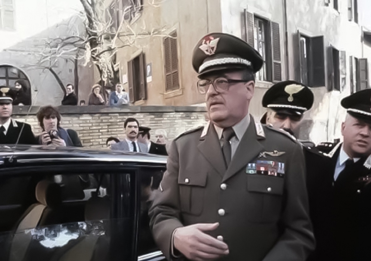 Targa per moglie e agente scorta di Dalla Chiesa Targa per moglie e agente scorta di Dalla Chiesa