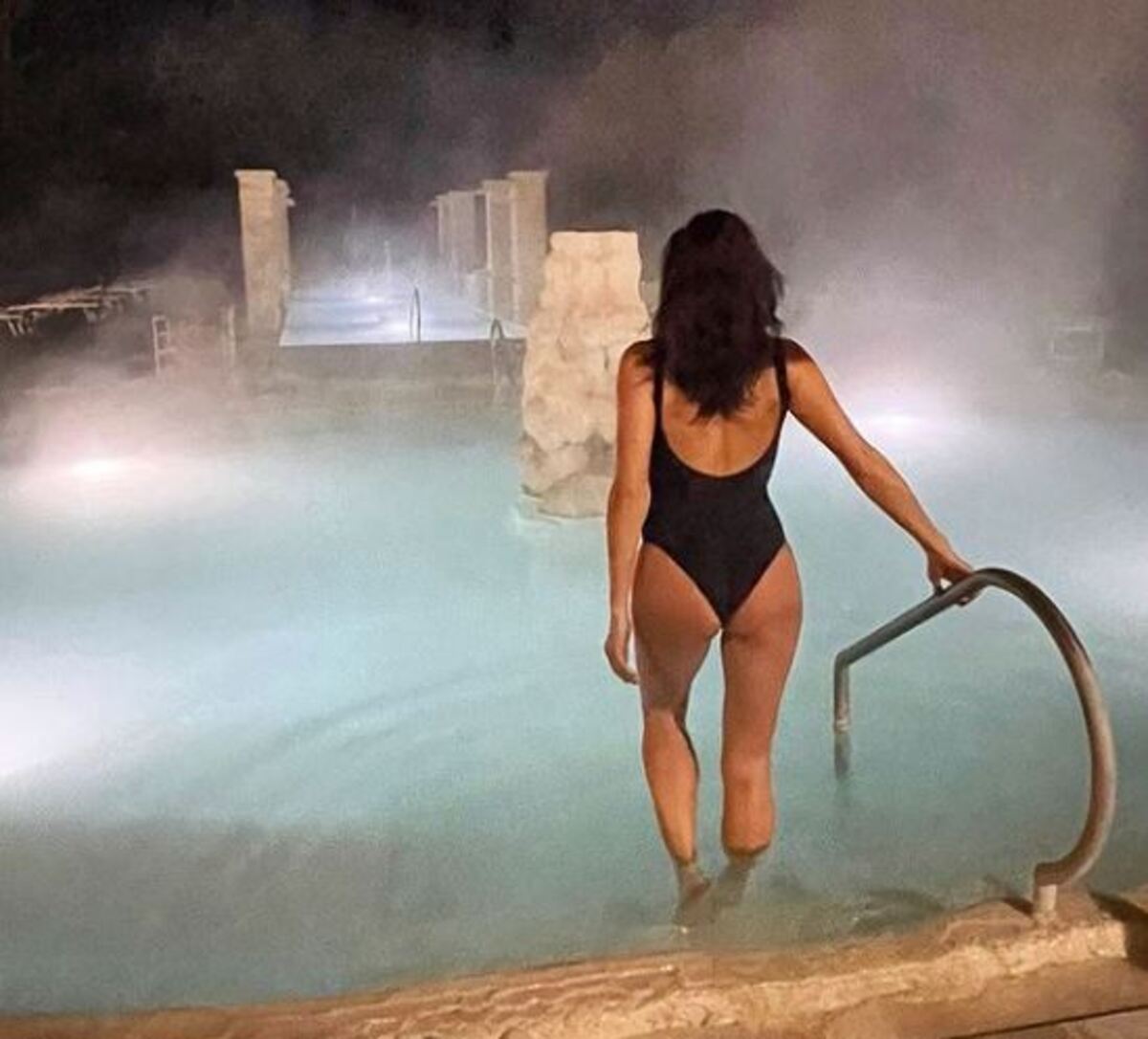 Elisa Isoardi, il suo allenamento sensuale infiamma Fregene -FOTO