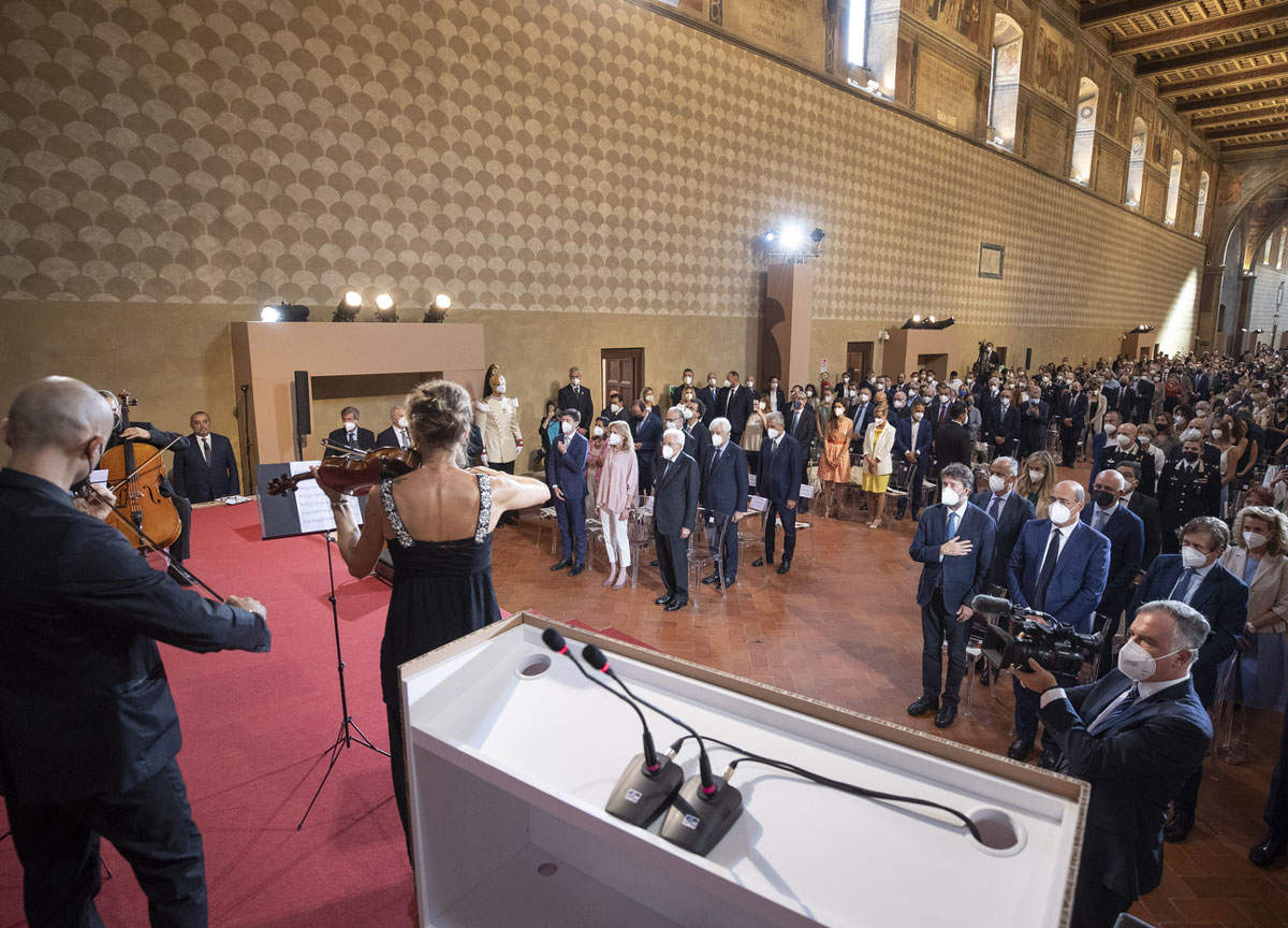 Mattarella, prima uscita dopo lo scioglimento delle camere al Santo Spirito Mattarella, prima uscita dopo lo scioglimento delle camere al Santo Spirito