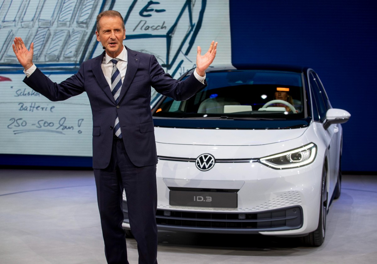 Volkswagen, si dimette il Ceo Herbert Diess: al suo posto Oliver Blume Volkswagen, si dimette il Ceo Herbert Diess: al suo posto Oliver Blume