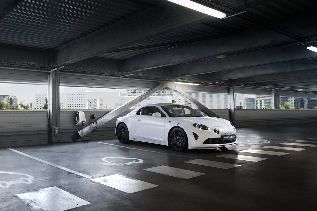 Alpine A110 E-ternité la decappottabile elettrica del futuro Alpine A110 E-ternité la decappottabile elettrica del futuro