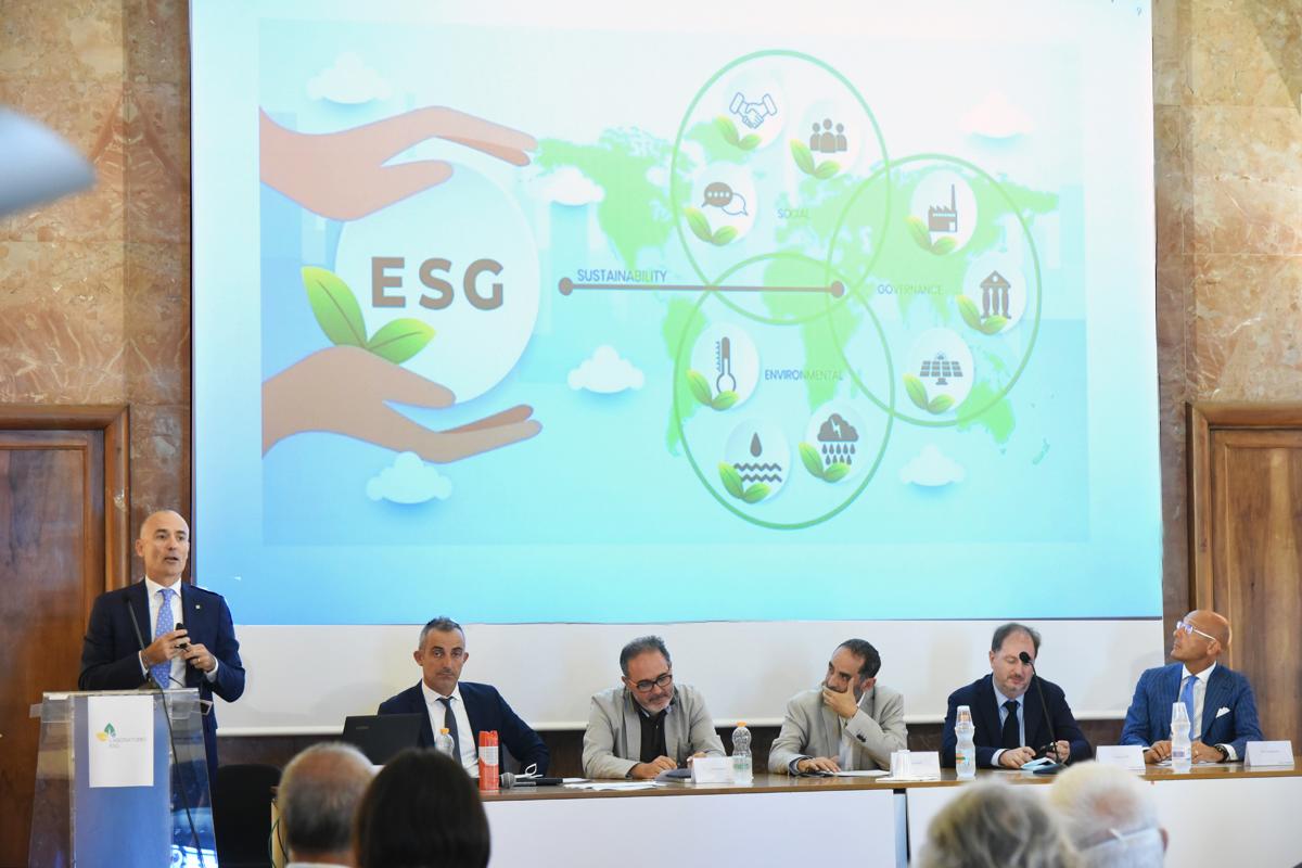 Intesa Sanpaolo, nasce in Puglia il laboratorio ESG Intesa Sanpaolo, nasce in Puglia il laboratorio ESG