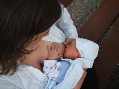 Salute, allattare a lungo fa bene al bambino ed anche alla mamma