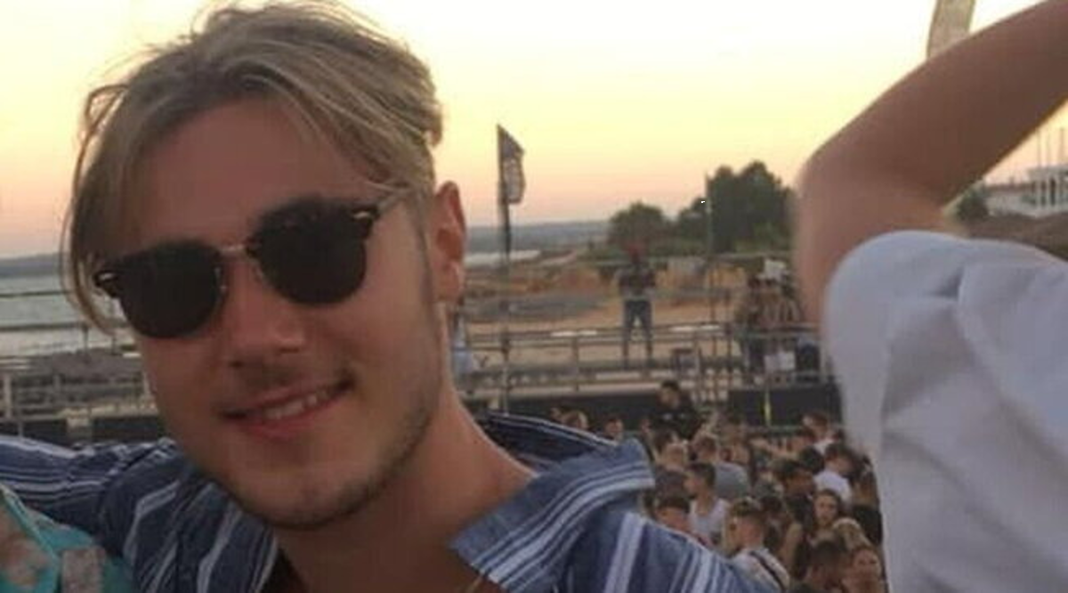 Ragazzo decapitato dalla pala di un elicottero mentre faceva un selfie Ragazzo decapitato dalla pala di un elicottero mentre faceva un selfie