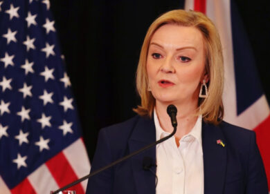 GB, dibattito tv fra Truss e Sunak: la ministra degli Esteri è la favorita